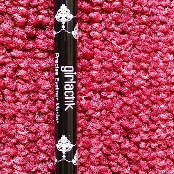 Girlactik precise eyeliner marker - Picture 2 of 2